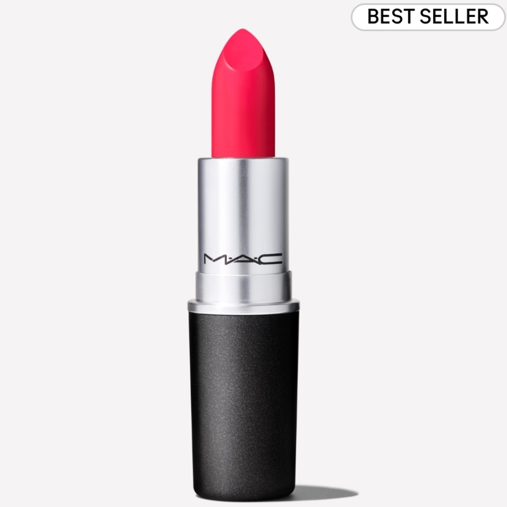 MAC Retro Matte Lipstick in Relentlessly Red 706